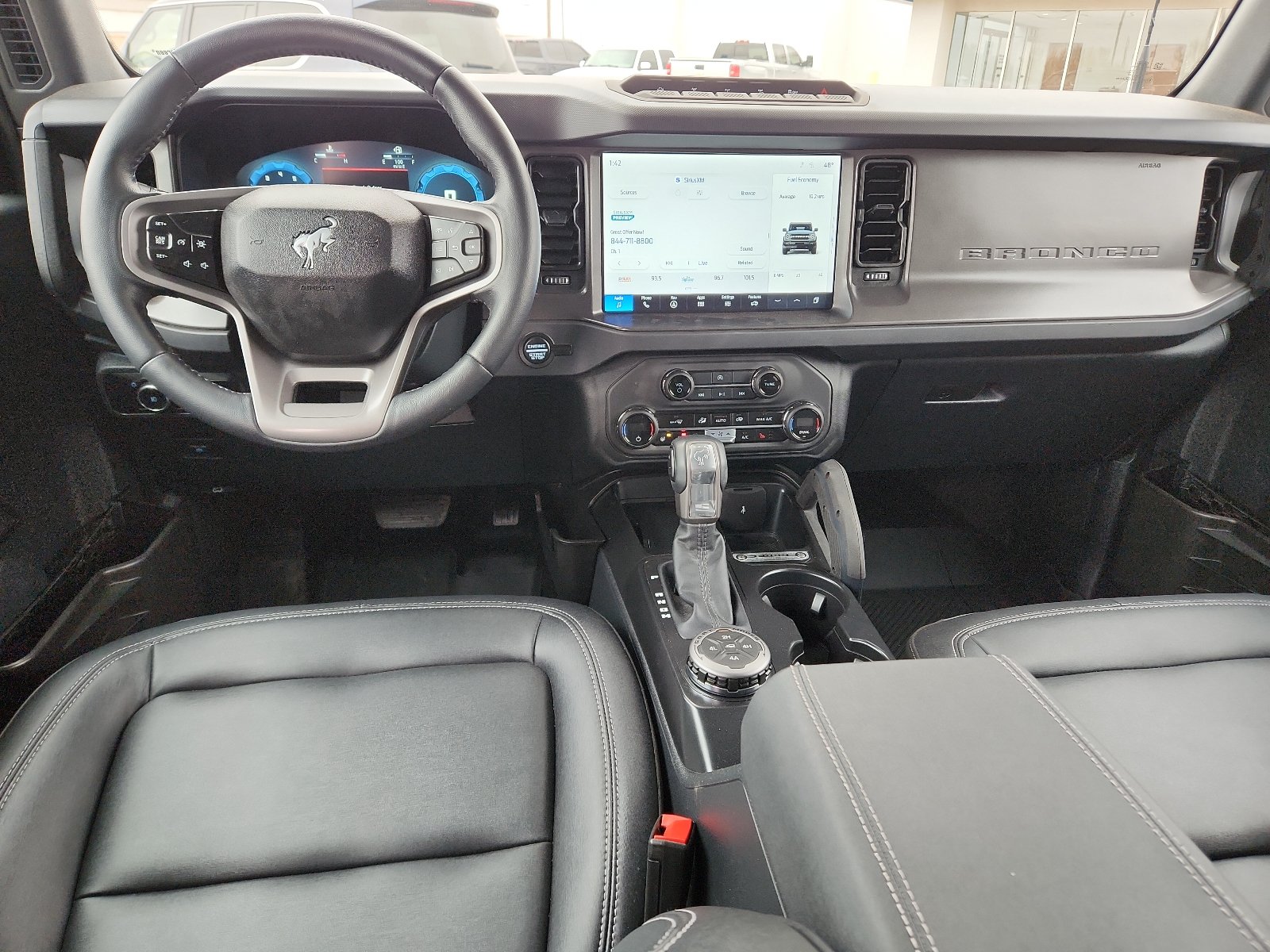 Used 2025 Ford Bronco Badlands AWD/4WD image 10