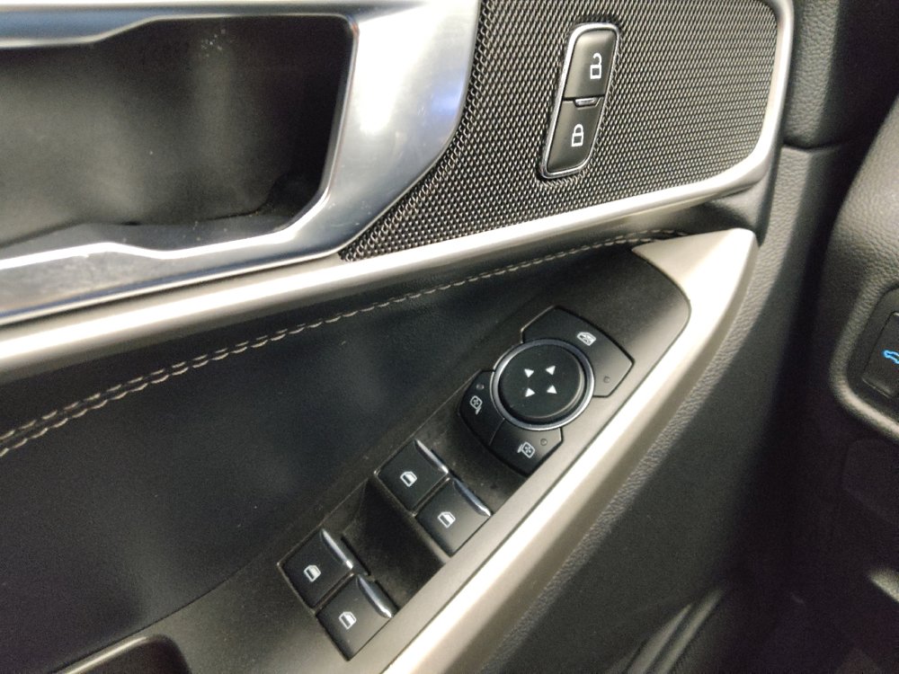 Used 2022 Ford Explorer XLT w/ Equipment Group 202A image 27