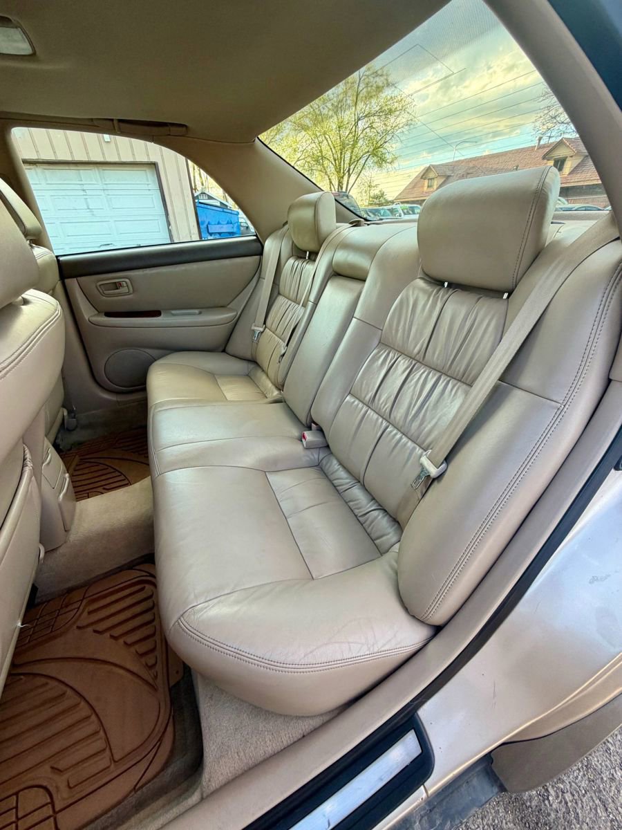 Used 2000 Lexus ES 330 image 21