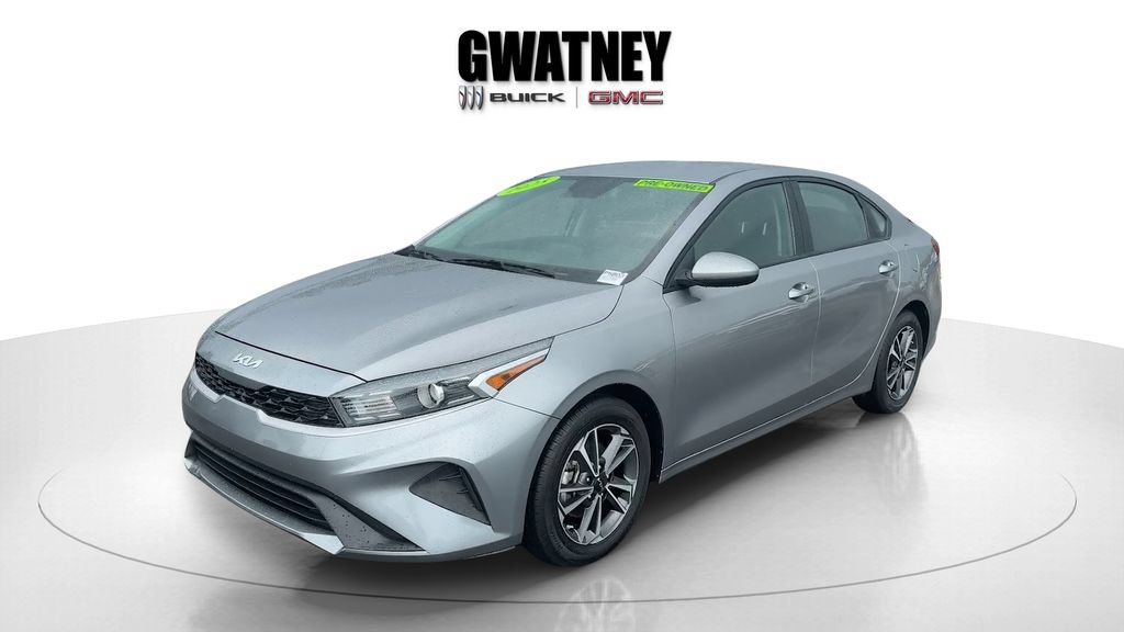 Used 2023 Kia Forte LXS FWD image 7