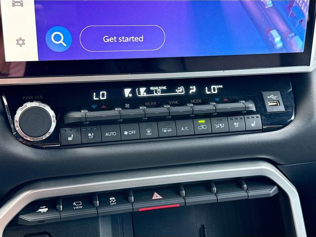 Used 2025 Toyota Sequoia Platinum AWD/4WD image 37