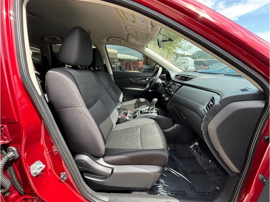 Used 2018 Nissan Rogue SV FWD image 36