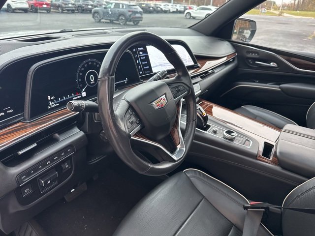 Used 2021 Cadillac Escalade ESV Premium Luxury w/ Driver Assist Tech Package image 26