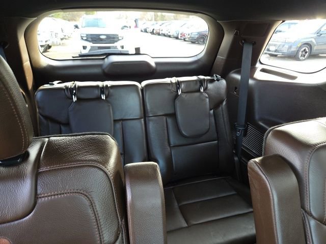 Certified 2024 Ford Explorer King Ranch w/ Technology Package AWD/4WD image 53