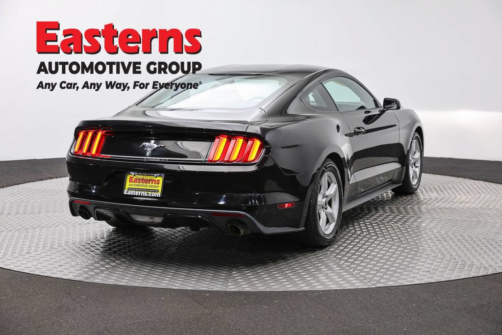 Used 2017 Ford Mustang Coupe RWD image 5