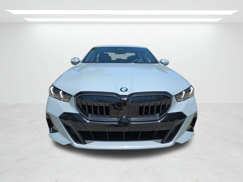 New 2027 BMW 530i xDrive w/ M Sport Package AWD/4WD image 9