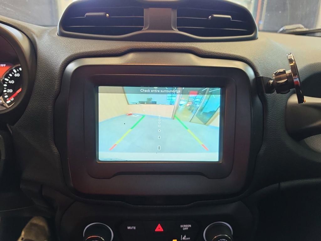 Used 2021 Jeep Renegade Latitude w/ Convenience Group image 23