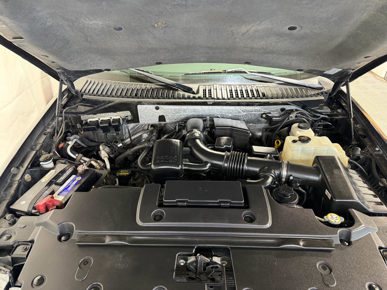 Used 2013 Ford Expedition EL Limited image 31