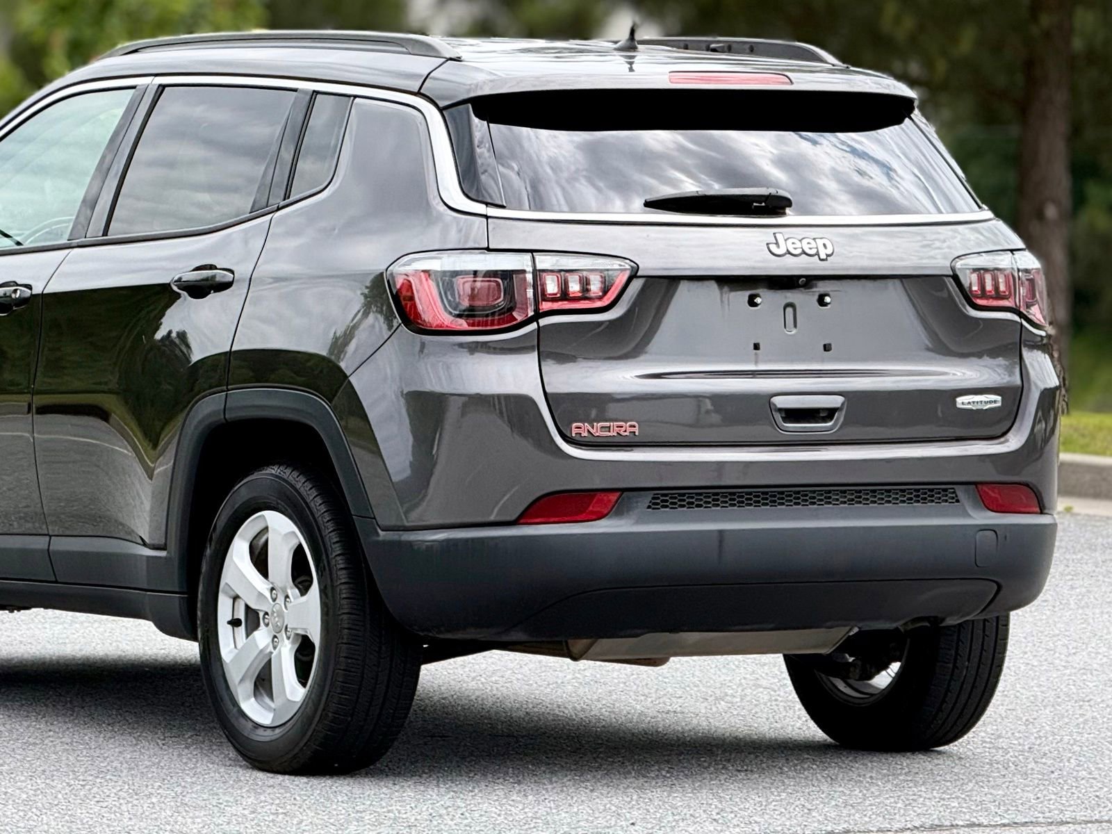 Used 2018 Jeep Compass Latitude FWD image 46