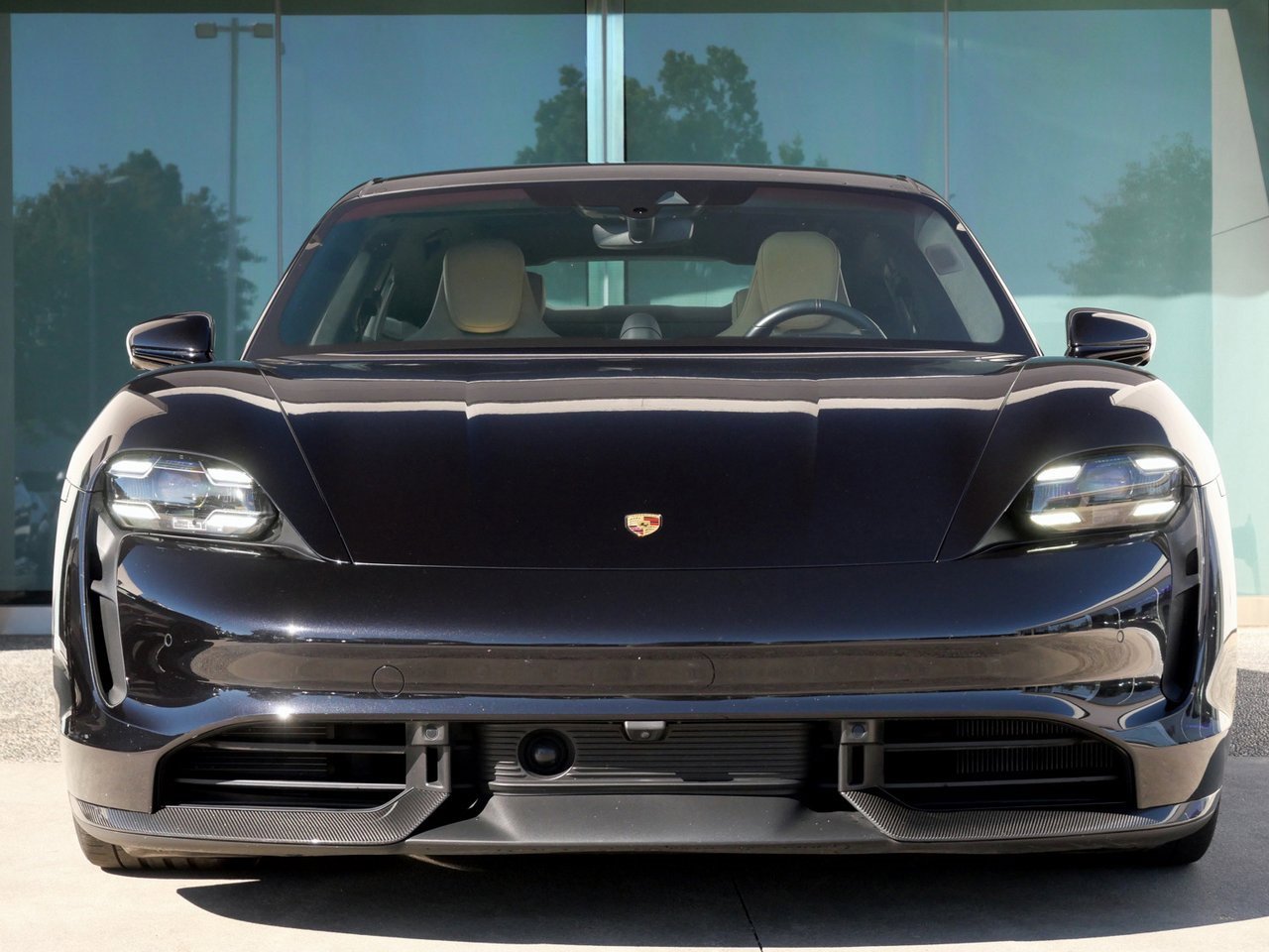 Used 2020 Porsche Taycan Turbo S image 2