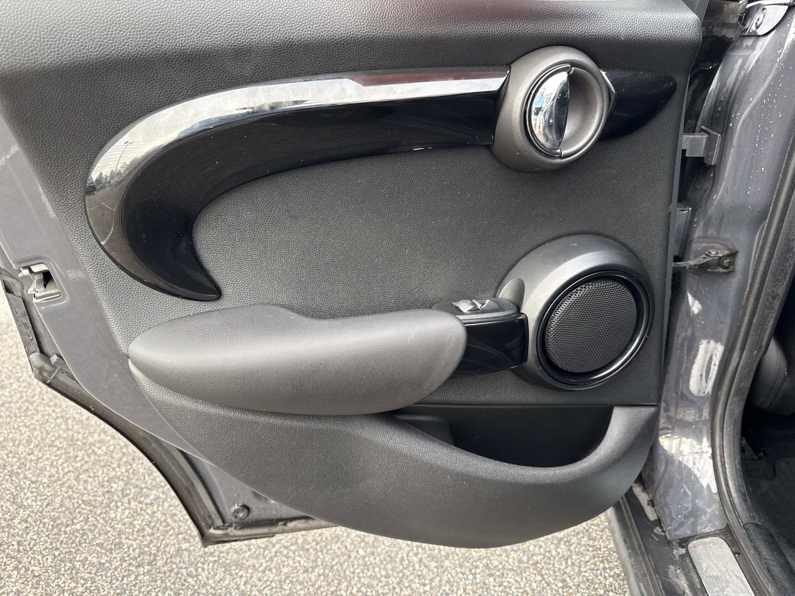 Used 2016 MINI Cooper S image 9