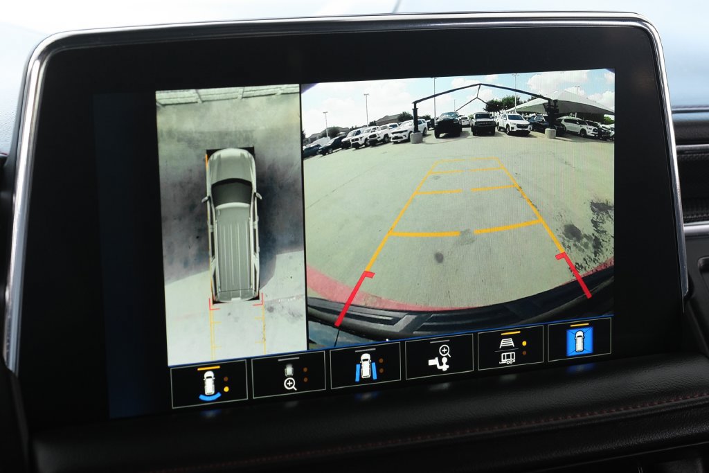 Used 2023 Chevrolet Suburban RST w/ Luxury Package RWD image 21