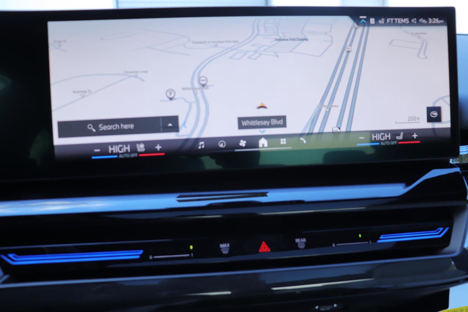 Used 2025 BMW 530i w/ Executive Package image 34