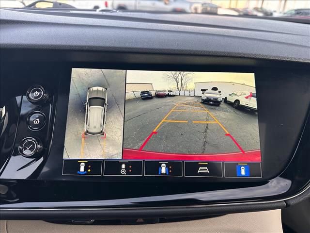 Used 2022 Buick Envision Avenir w/ Technology Package II image 30