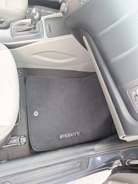 Used 2015 Kia Forte EX image 24