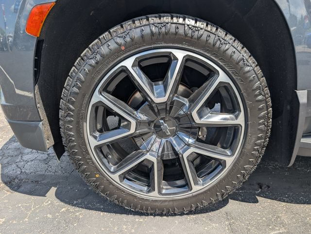 Used 2021 Chevrolet Suburban RST AWD/4WD image 29