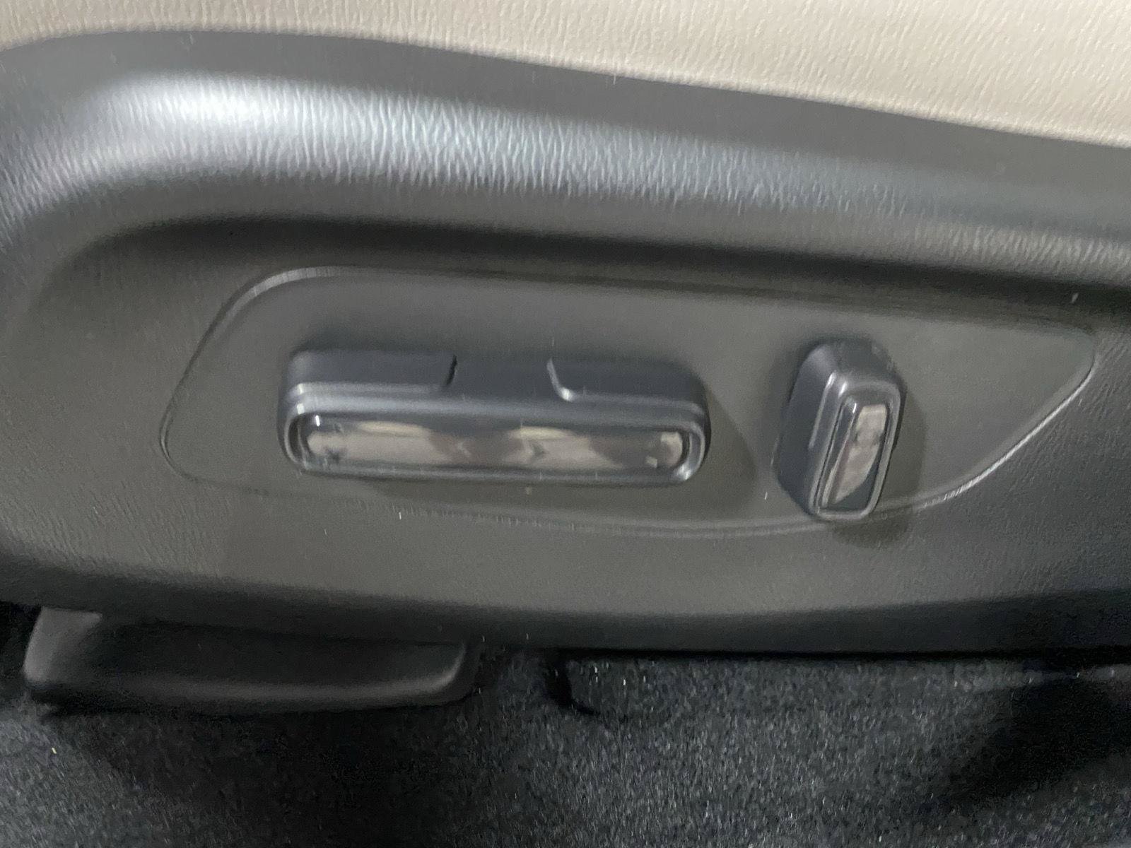 Used 2026 Honda HR-V EX-L image 18