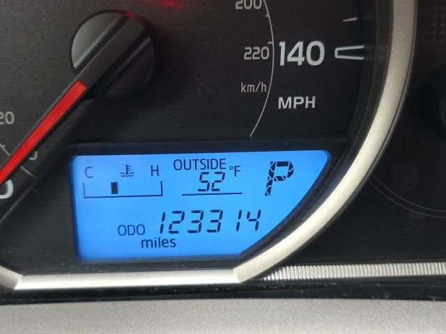 Used 2015 Toyota RAV4 LE image 19