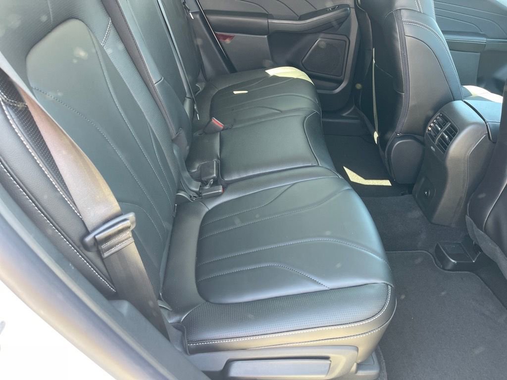 New 2025 Ford Escape SE w/ PHEV Premium Package image 13