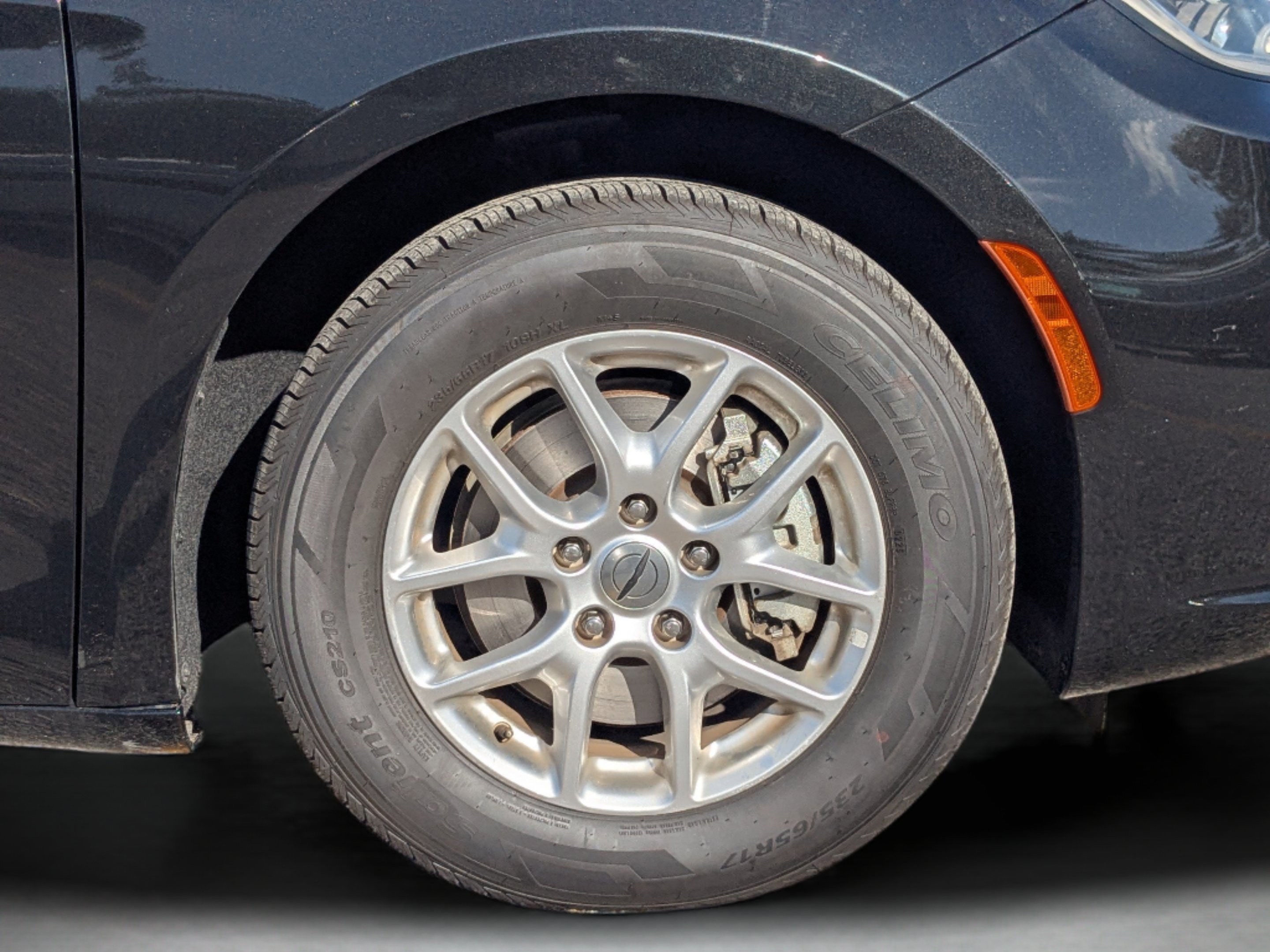 Used 2023 Chrysler Pacifica Touring-L FWD image 11
