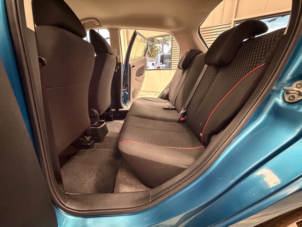 Used 2011 MAZDA MAZDA2 FWD image 47