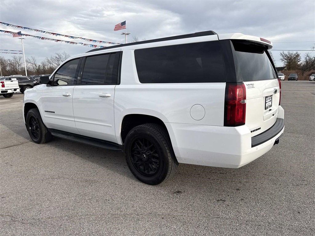 Used 2020 Chevrolet Suburban Premier image 3