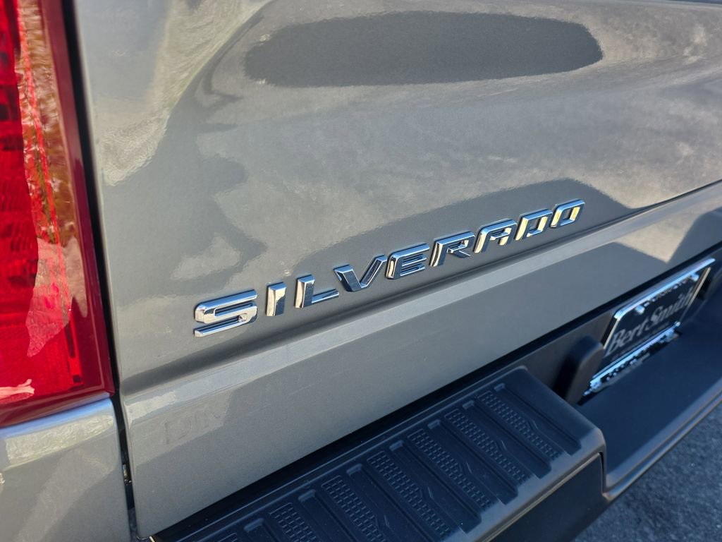 Used 2025 Chevrolet Silverado 1500 W/T image 5