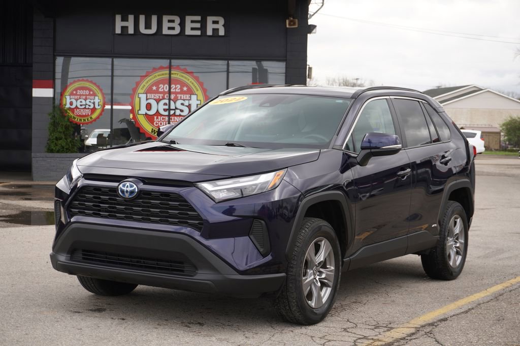 Used 2022 Toyota RAV4 XLE image 3