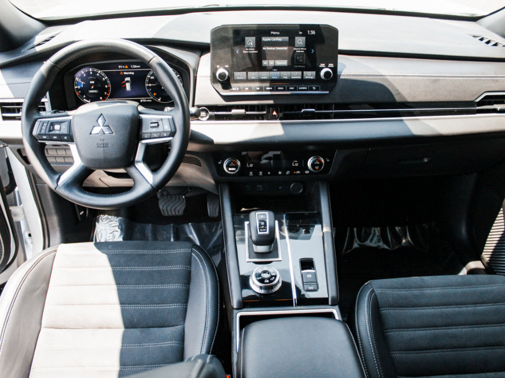 Used 2024 Mitsubishi Outlander SE Black Edition AWD/4WD image 24