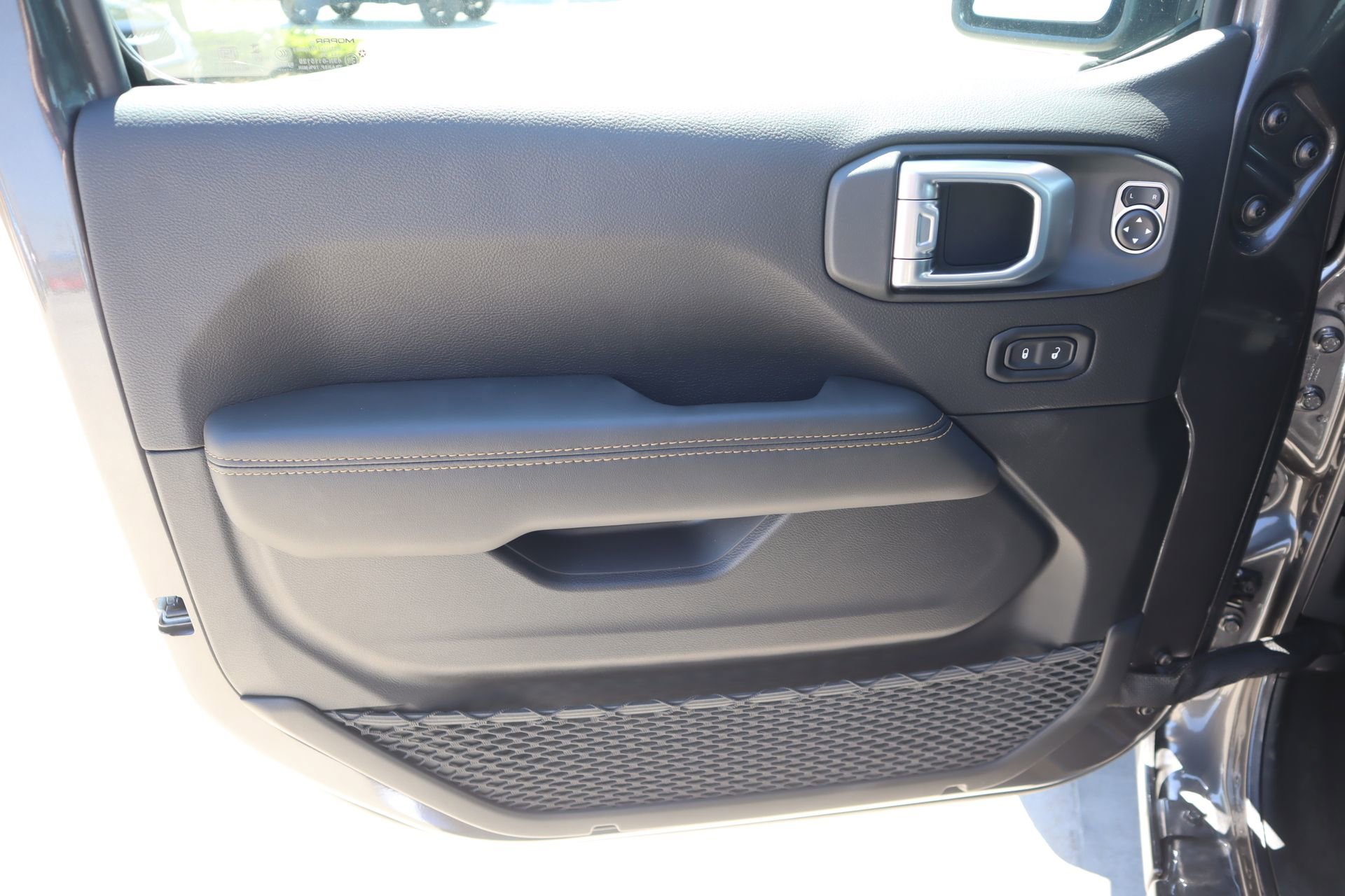 New 2026 Jeep Gladiator Mojave AWD/4WD image 15