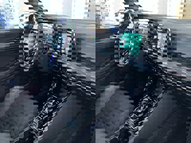 Used 2023 Volkswagen Golf 20th Anniversary Edition image 21