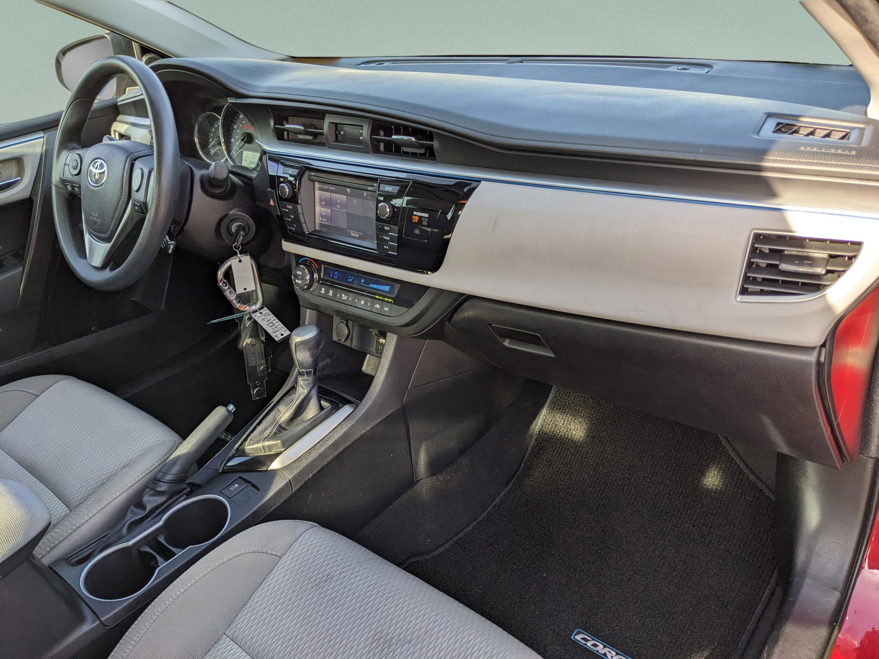 Used 2016 Toyota Corolla LE image 18