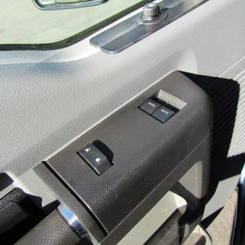 Used 2015 Ford F250 XL w/ Power Equipment Group image 19