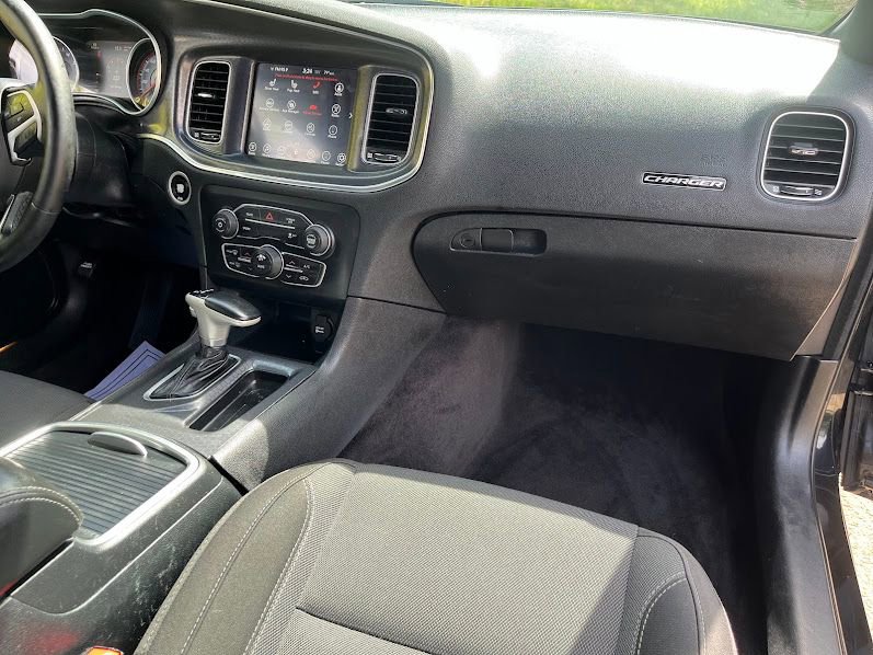 Used 2017 Dodge Charger R/T RWD image 36