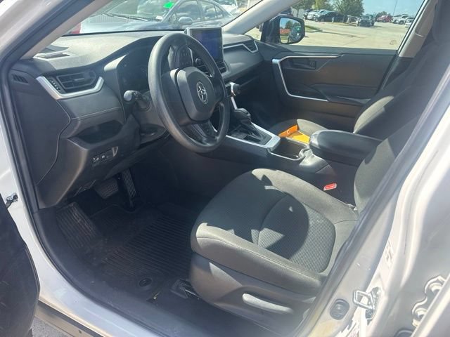 Used 2023 Toyota RAV4 LE FWD image 9