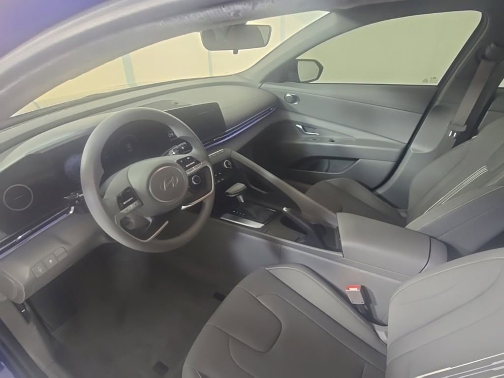 Used 2024 Hyundai Elantra SEL image 14