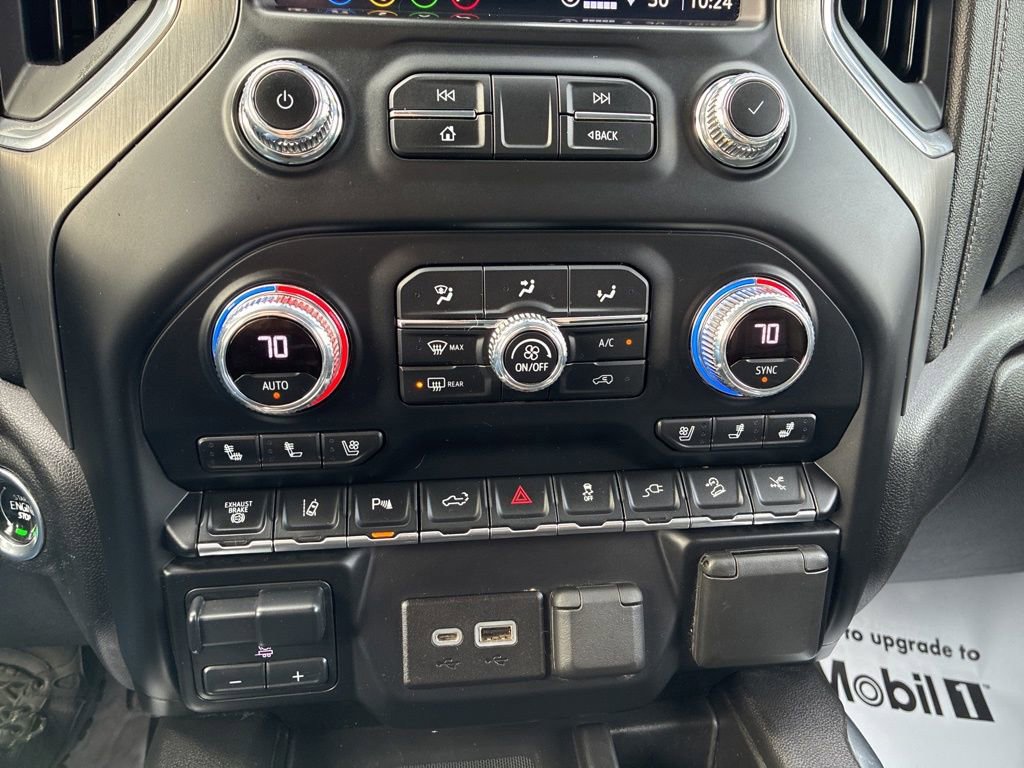 Used 2022 GMC Sierra 2500 Denali w/ Denali Black Diamond Edition image 15