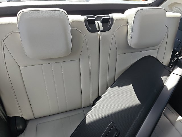 Used 2023 Volkswagen Tiguan SE FWD image 14