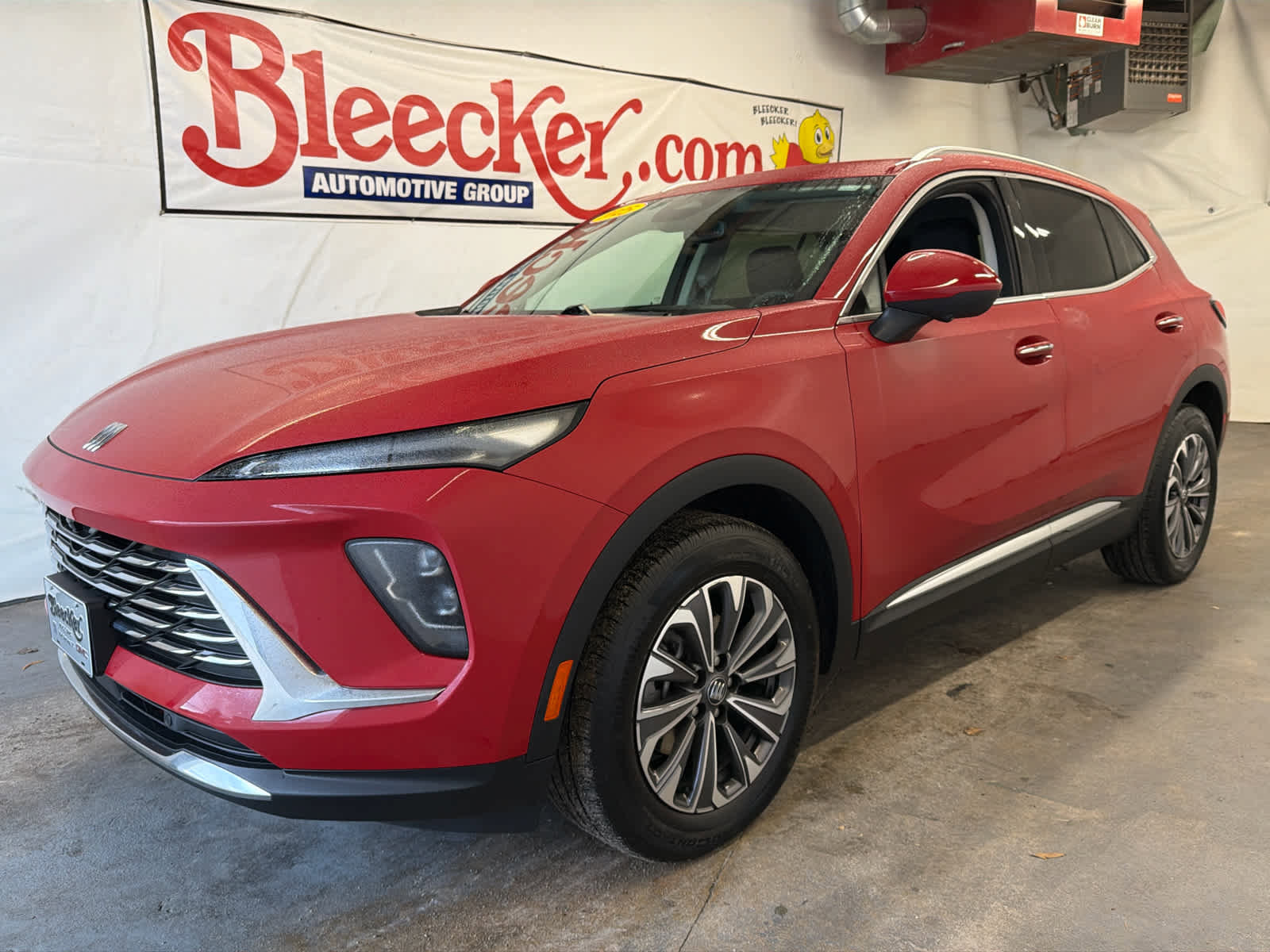 Certified 2025 Buick Envision Preferred image 2