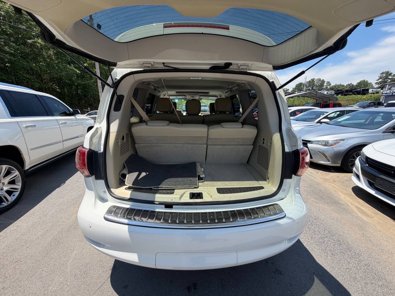Used 2012 INFINITI QX56 2WD w/ Theater Pkg image 8
