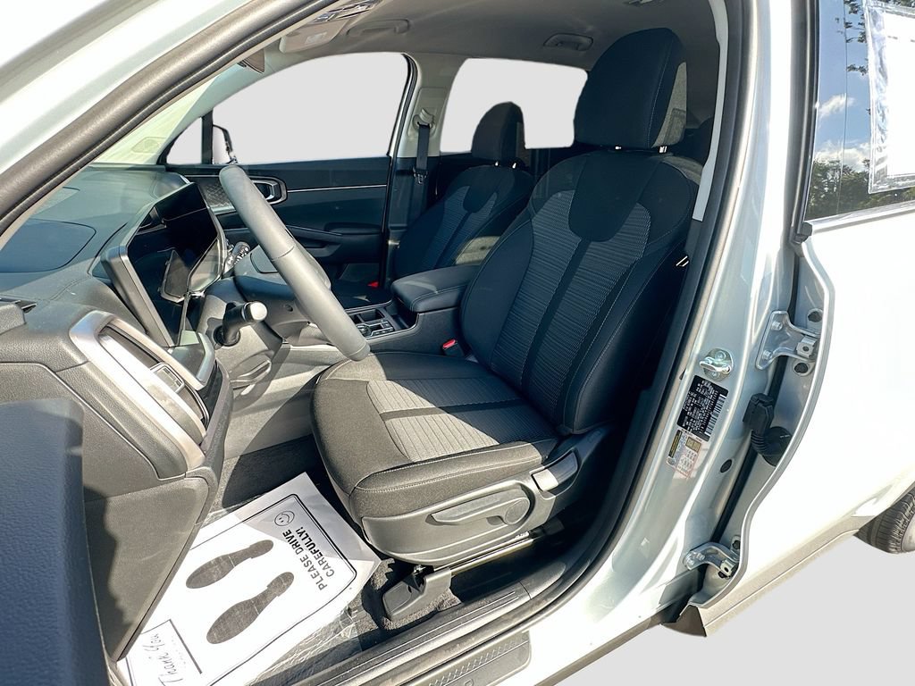 New 2026 Kia Sorento LX FWD image 19