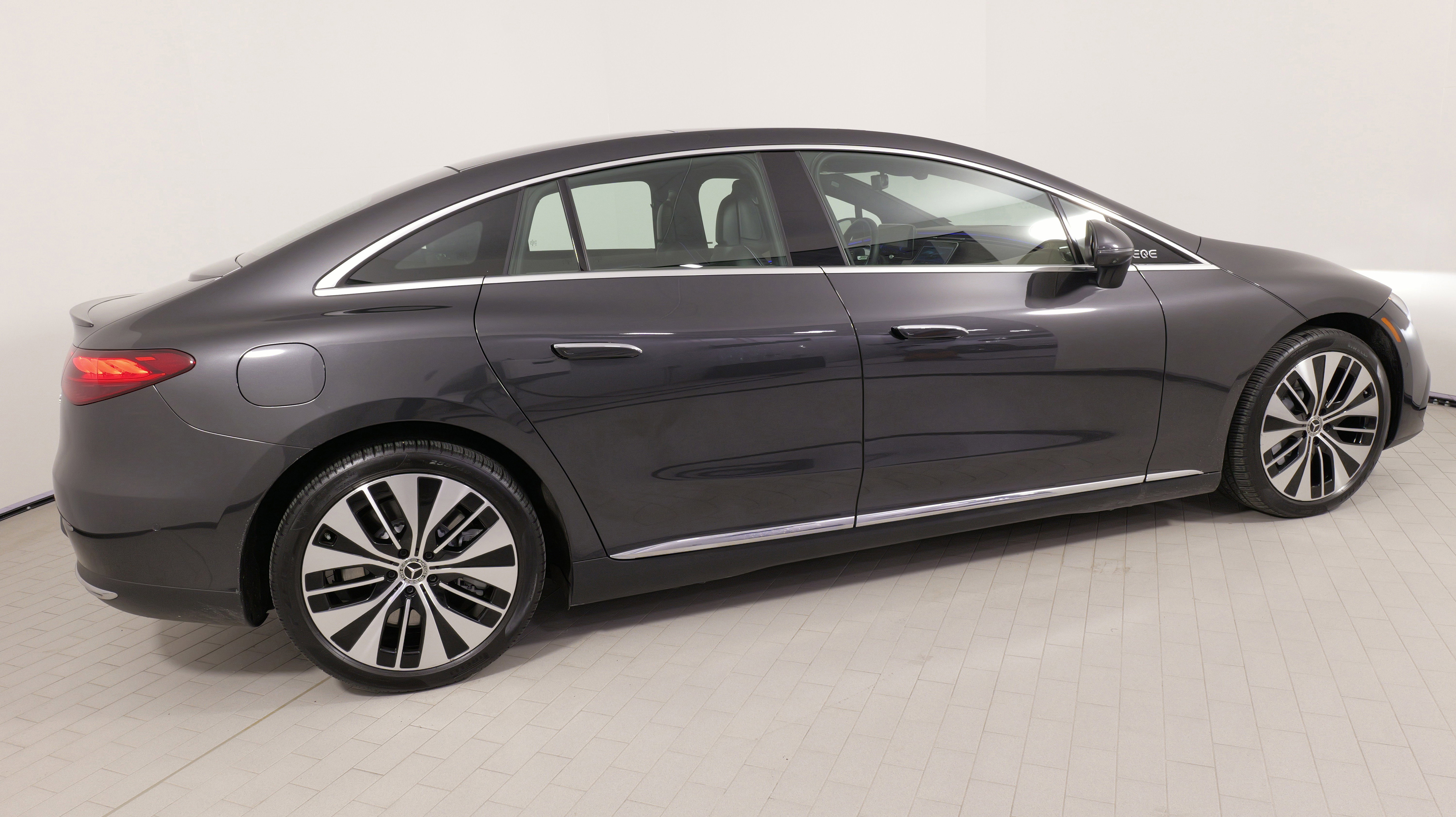 Used 2024 Mercedes-Benz EQE 350+ 4MATIC Sedan image 10