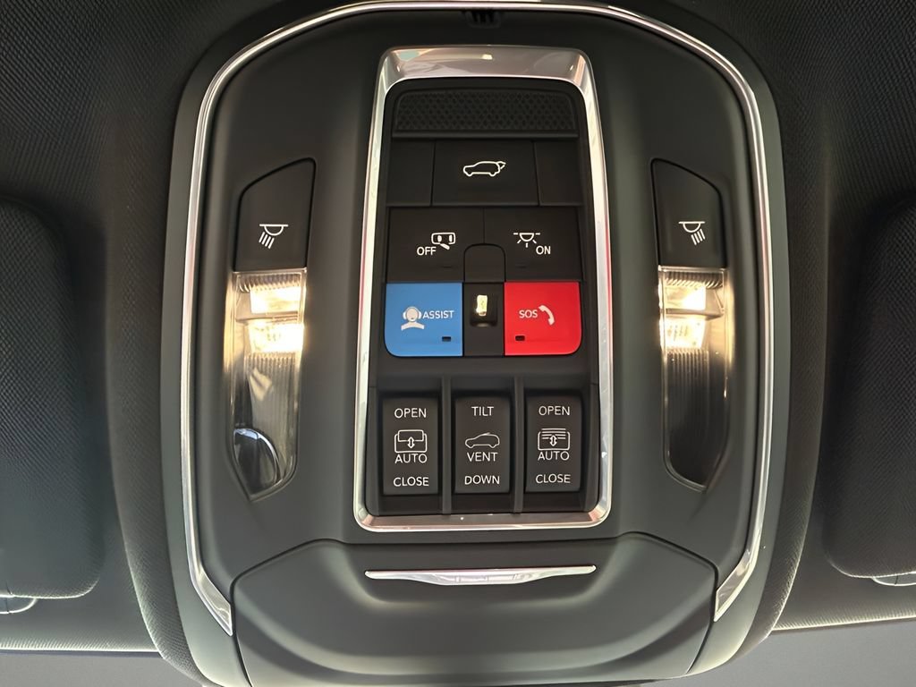 New 2025 Jeep Grand Cherokee Limited w/ Luxury Tech Group II AWD/4WD image 25