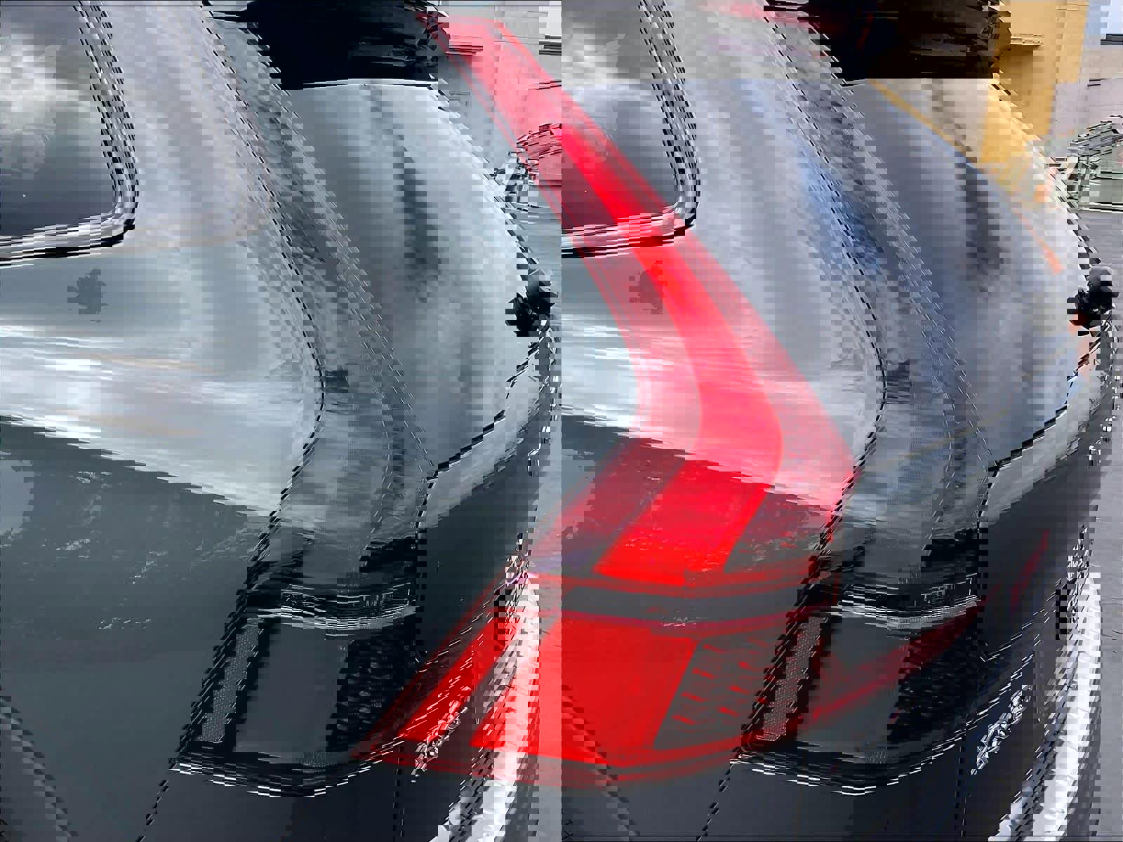 New 2026 Volvo XC60 T8 Plus w/ Protection Package Premier image 25