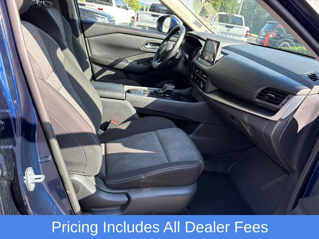 Certified 2024 Nissan Rogue SV FWD image 18