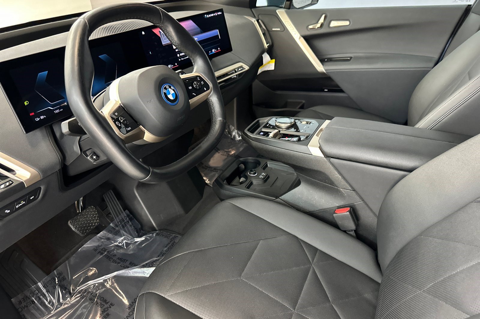 Certified 2023 BMW iX xDrive50 w/ Sport Package image 4
