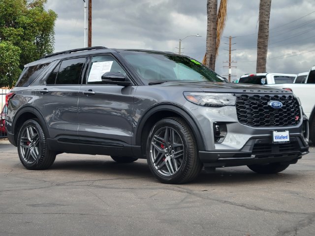 Used 2025 Ford Explorer ST w/ Sun And Sound Package AWD/4WD image 32