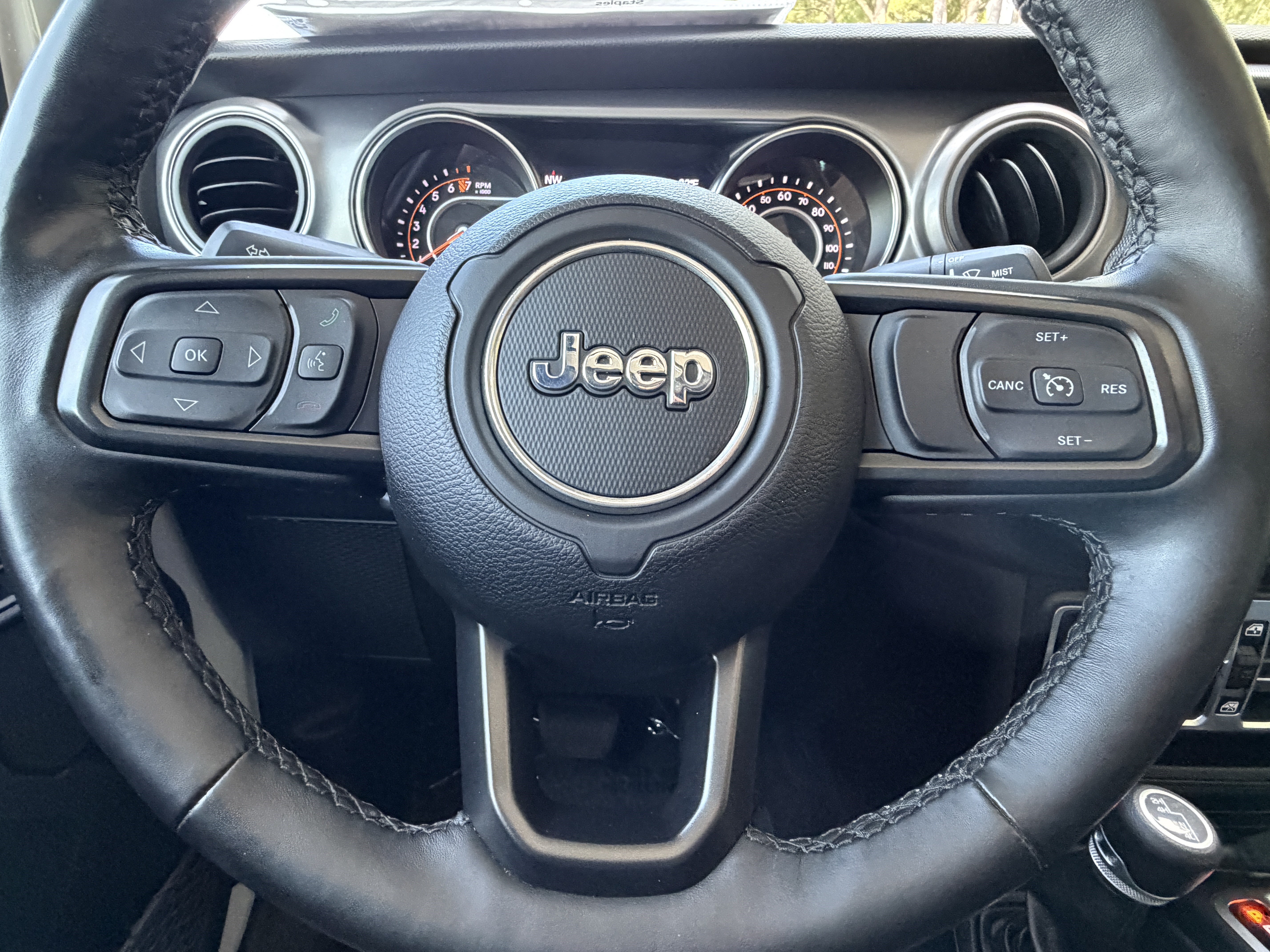 Used 2021 Jeep Gladiator Sport AWD/4WD image 32