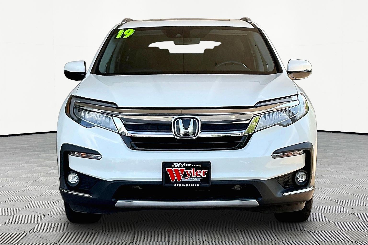 Used 2019 Honda Pilot Touring image 2