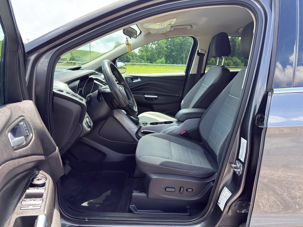 Used 2015 Ford Escape SE FWD image 18